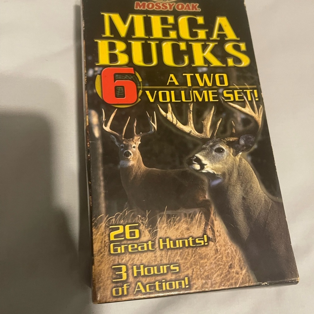 🔥 5/$15 Mossy Oak Mega Bucks VHS Collection - Black and Brown